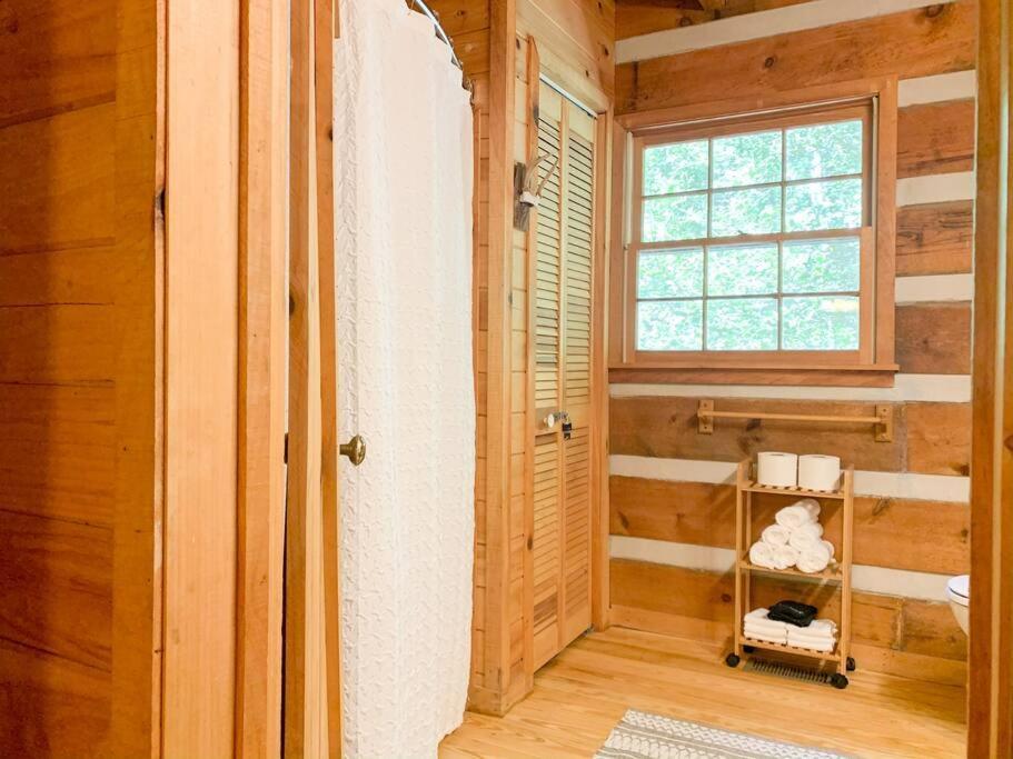 Вилла Hot Tub, Porch Swing Bed, Fire Pit, Aska Adventure Блу-Ридж Экстерьер фото